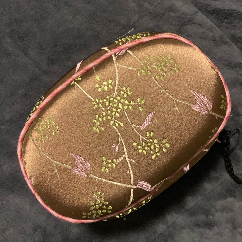 🌷Cosmetic Case🌷 - Picture 5 of 5